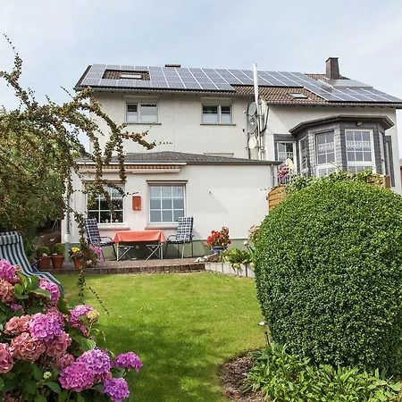 Apartamento Attractive In Bettenfeld Wiith Garden And Bbq *